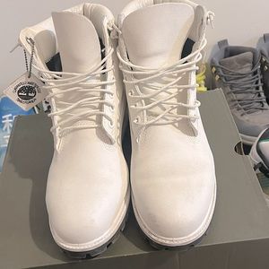 White timberlands with box